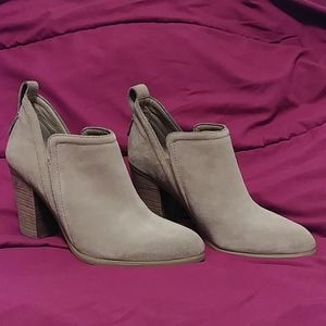 Vince Camuto Francia Bootie